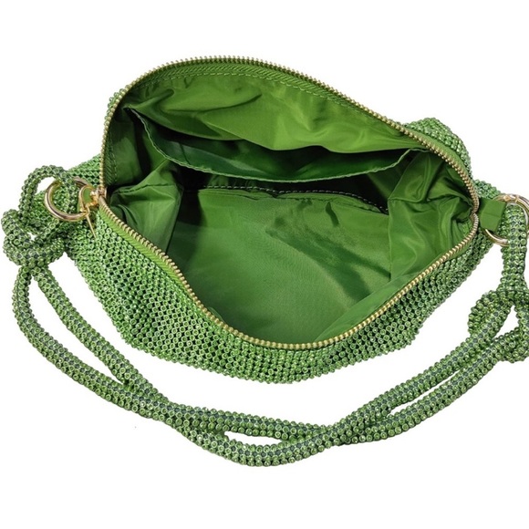 Chic Green Shoulder Bag - Picture 2 of 4